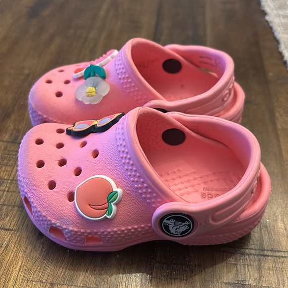 Crocs - Picture 2 of 6